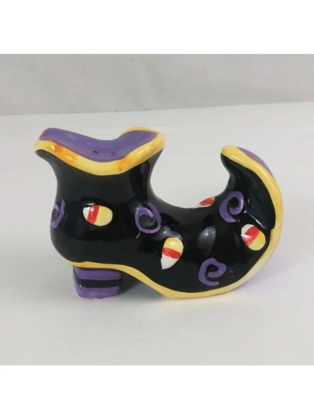 Vintage Halloween Witch's Shoes 2.75